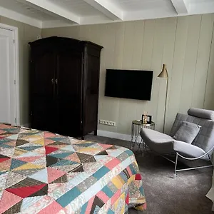 Dahli's Sleep Boutique Bed & Breakfast